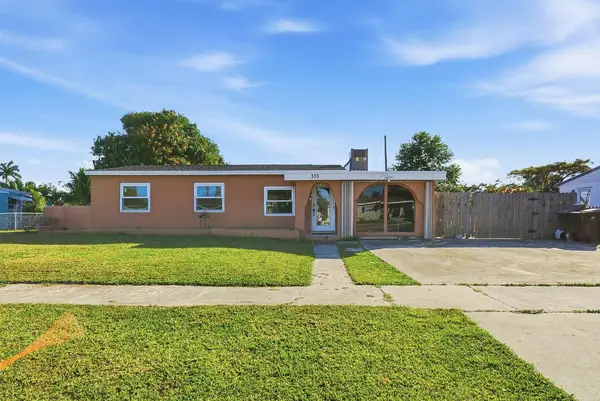 333 Mid Pines Road, Lake Worth Beach, FL 33461