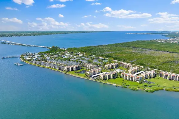3442 NE Causeway Boulevard #202, Jensen Beach, FL 34957