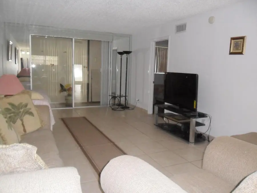 681 S Hollybrook Drive #105, Pembroke Pines, FL 33025 - #2