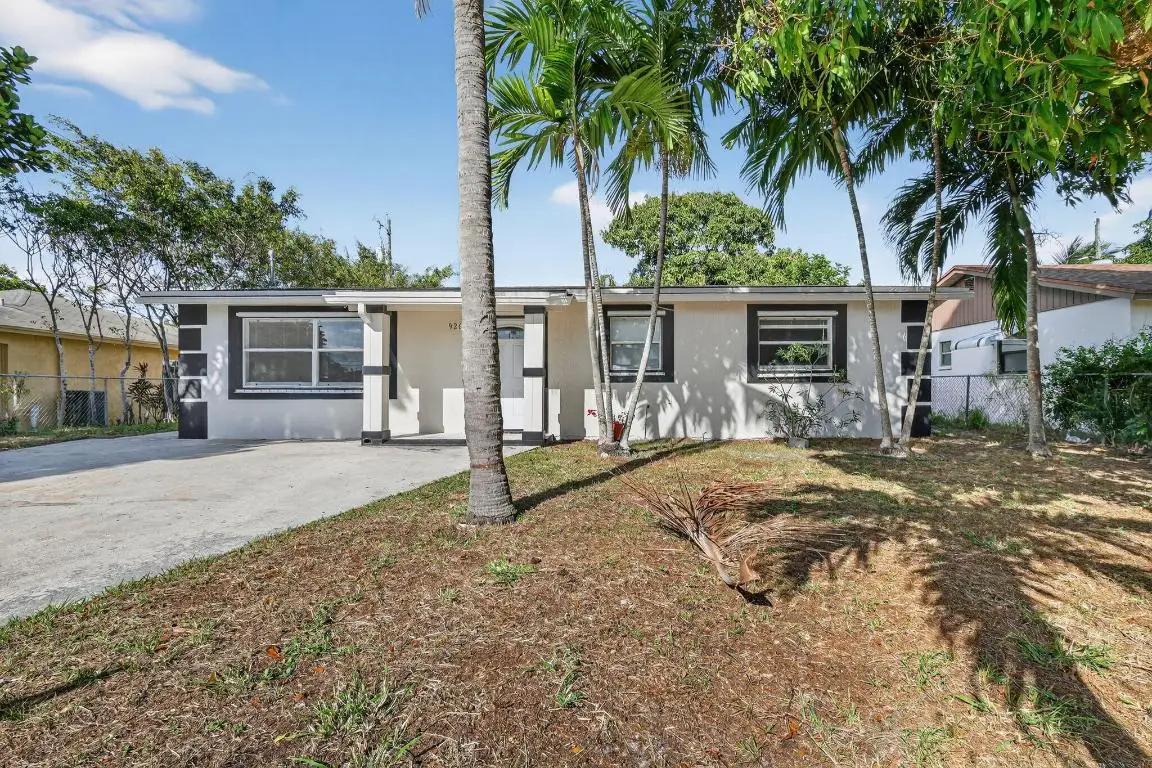 926 S 13th Avenue S, Lake Worth Beach, FL 33460 - #1