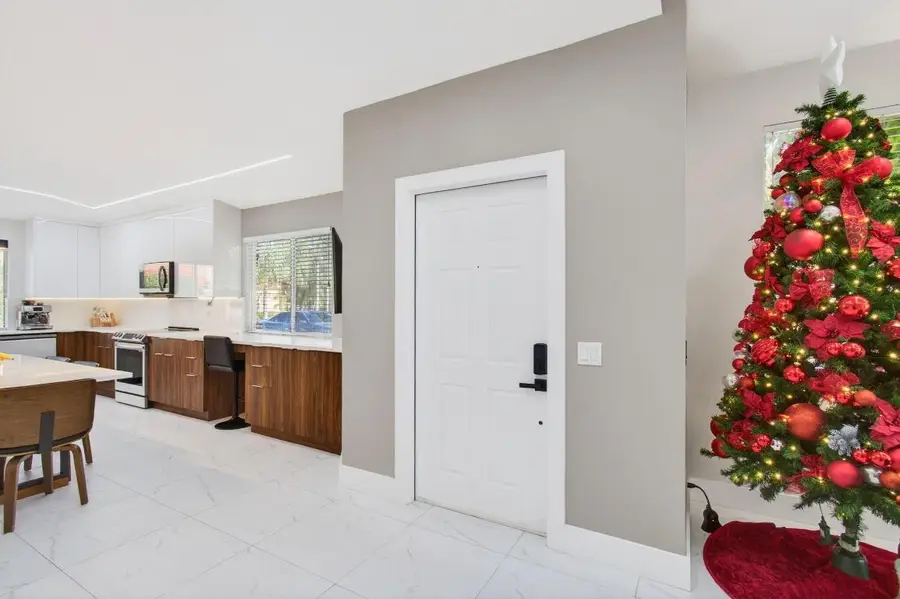 6766 Via Regina, Boca Raton, FL 33433 - #3