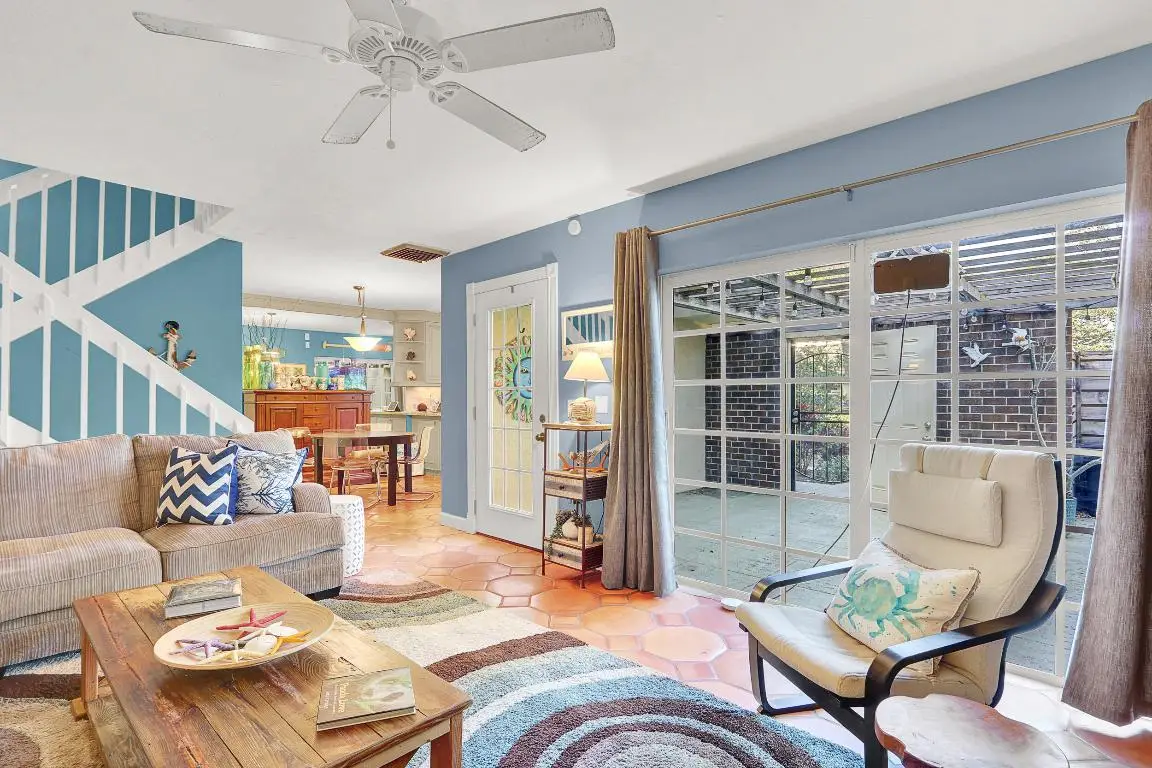 904 9th Terrace, Palm Beach Gardens, FL 33418 - #1