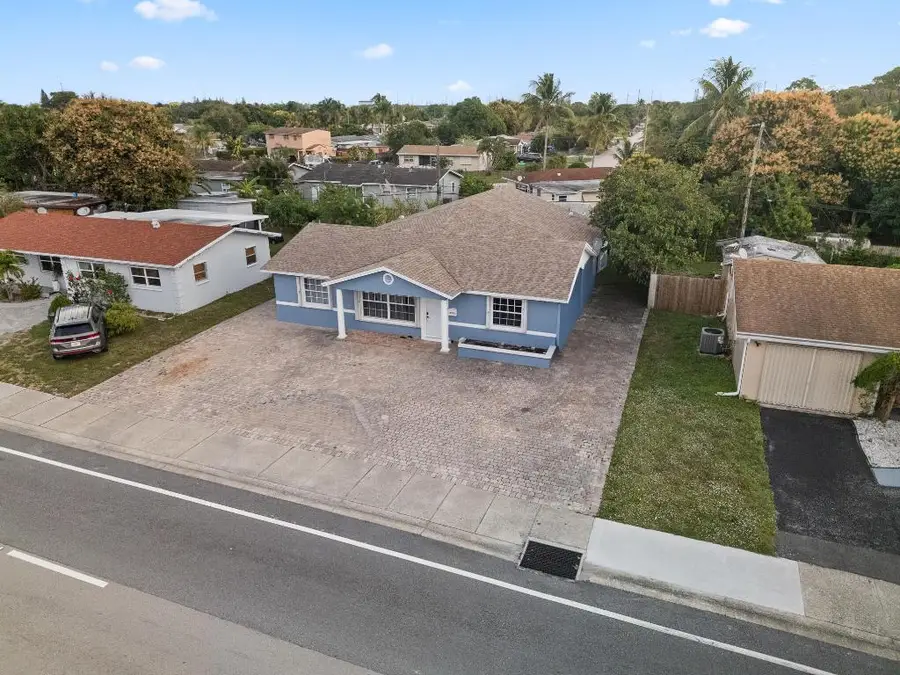 5772 N Haverhill Road N, West Palm Beach, FL 33407 - #3