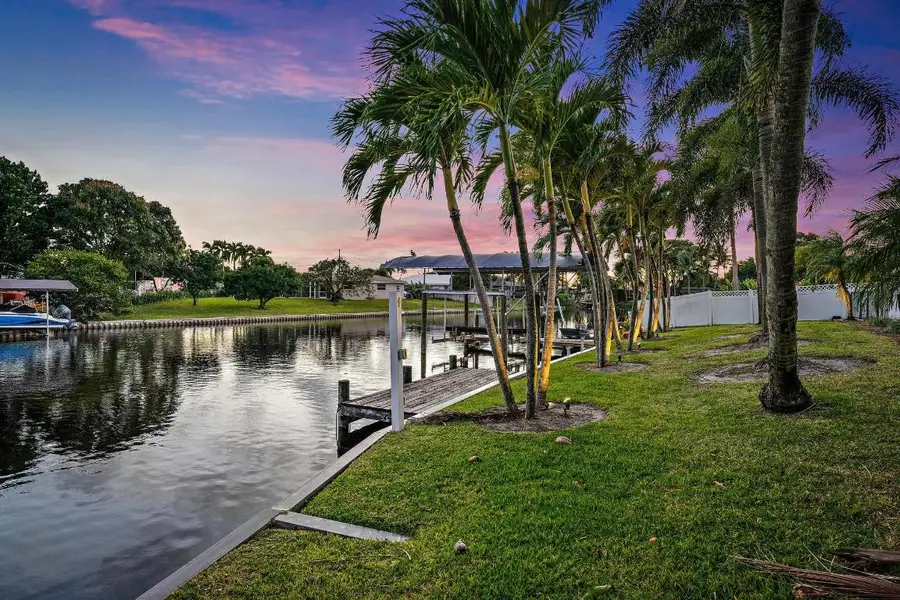 1404 Alpha Court S, Lake Clarke Shores, FL 33406 - #2