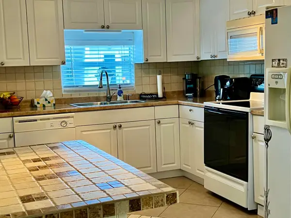 3325 South Street, Hollywood, FL 33021