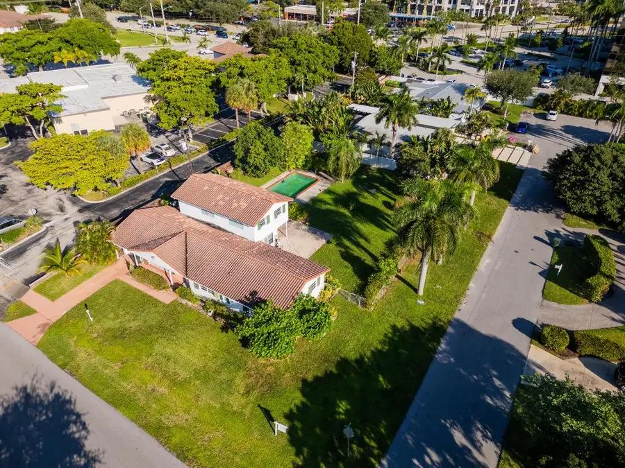 233 NE 11th Street, Boca Raton, FL 33432 - #3
