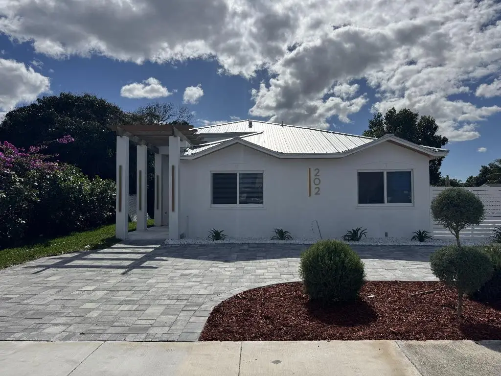 202 SE 4th Street, Delray Beach, FL 33483 - #1