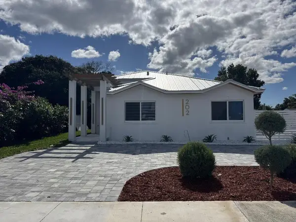 202 SE 4th Street, Delray Beach, FL 33483