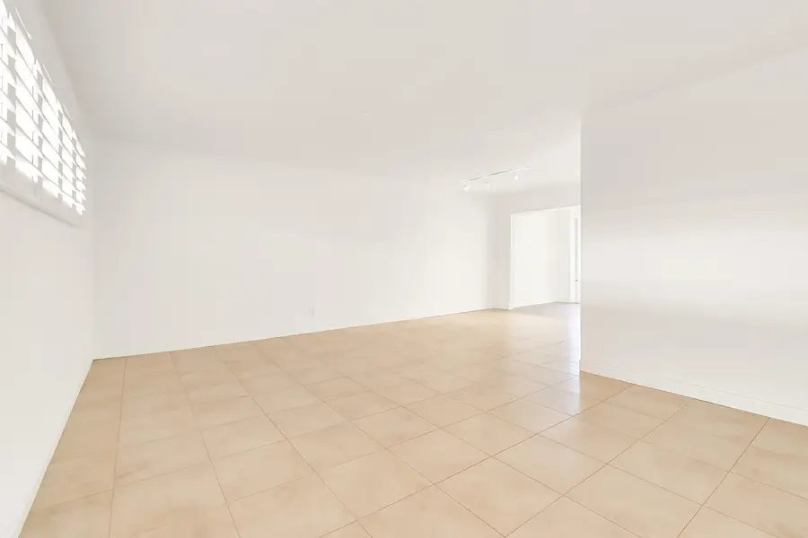 32 Colonial Club Drive #203, Boynton Beach, FL 33435 - #3