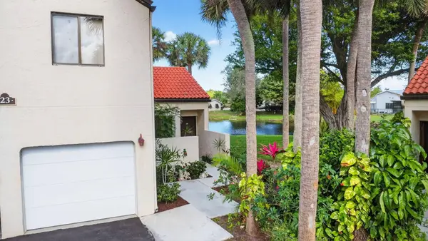 23 Via De Casas Sur #105, Boynton Beach, FL 33426
