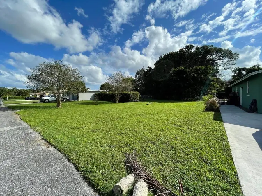 5122 Lake Boulevard, Delray Beach, FL 33484 - #2