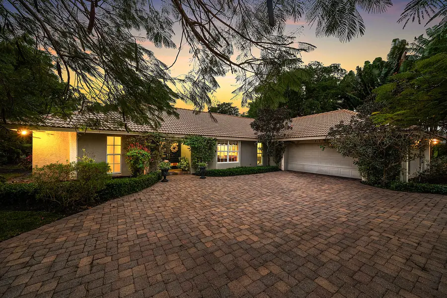 416 S Country Club Drive, Atlantis, FL 33462 - #2