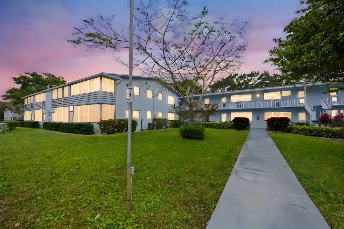 144 Canterbury F, West Palm Beach, FL 33417 - #1