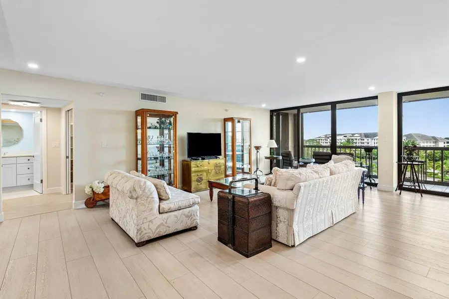 2450 Presidential Way #607, West Palm Beach, FL 33401 - #3