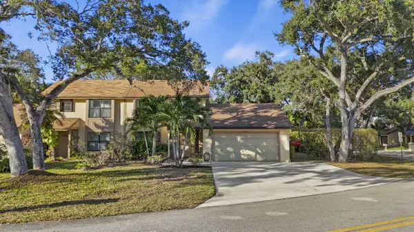 1089 Raintree Drive, Palm Beach Gardens, FL 33410