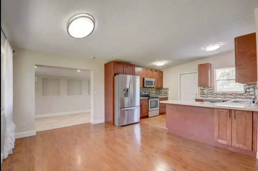 612 Hibiscus Drive, Royal Palm Beach, FL 33411 - #3