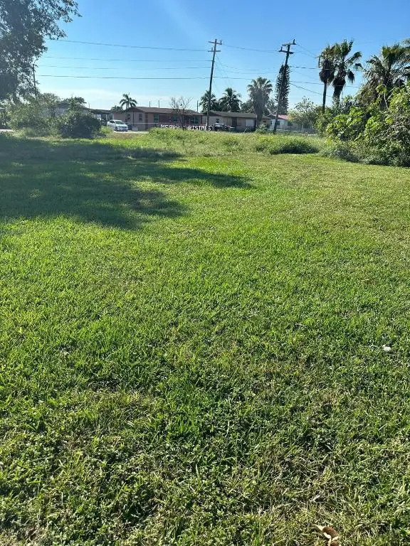 501 W Baines Terrace, Pahokee, FL 33476 - #1