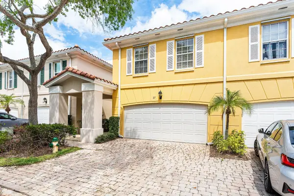 37 Tall Oaks Circle, Tequesta, FL 33469