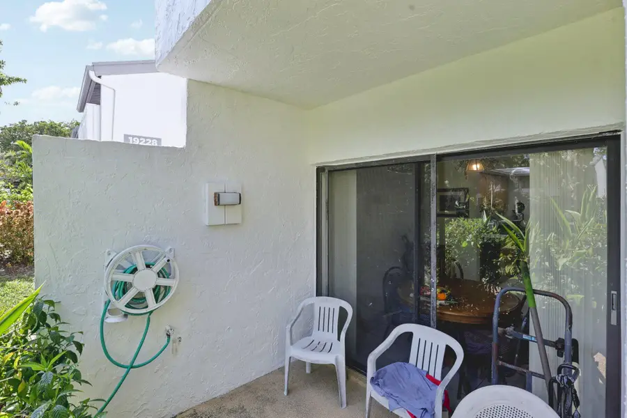 19232 NE 25th Avenue #221b, Miami, FL 33180 - #3