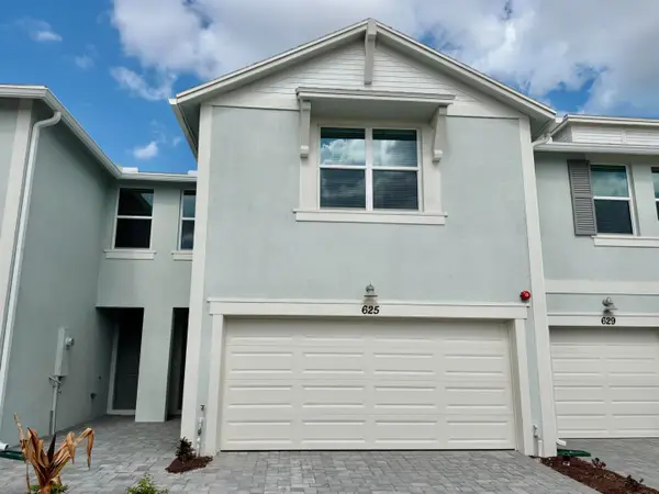 625 Salisbury Circle #Circle, Fort Pierce, FL 34982