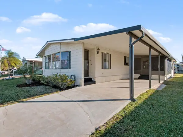 7843 SE Saratoga Drive, Hobe Sound, FL 33455