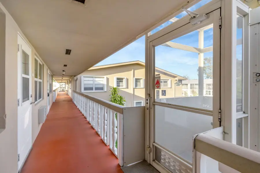 121 Bedford E, West Palm Beach, FL 33417 - #3