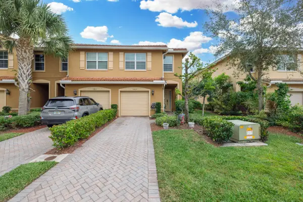 5809 Monterra Club Drive, Lake Worth Beach, FL 33463