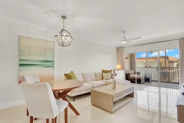 236 Castlewood Drive #305, Juno Beach, FL 33408