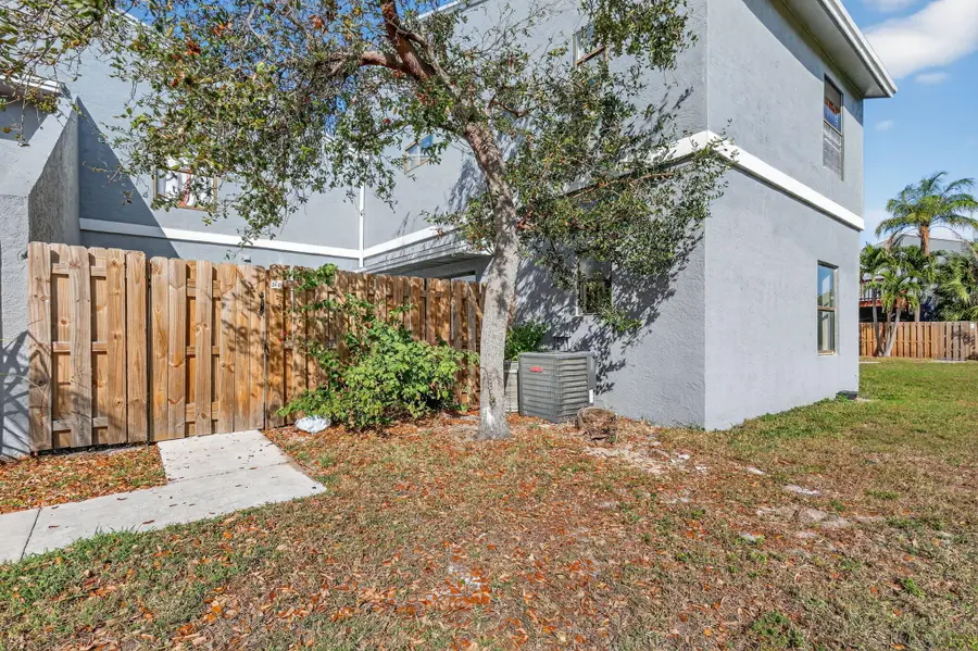 24 Crossings Circle #D, Boynton Beach, FL 33435 - #2