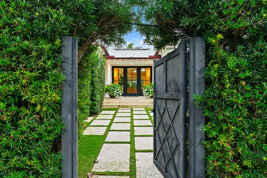 160 Chilean Avenue, Palm Beach, FL 33480 - #3