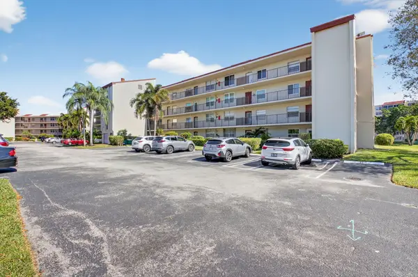 27 Abbey Lane #207, Delray Beach, FL 33446