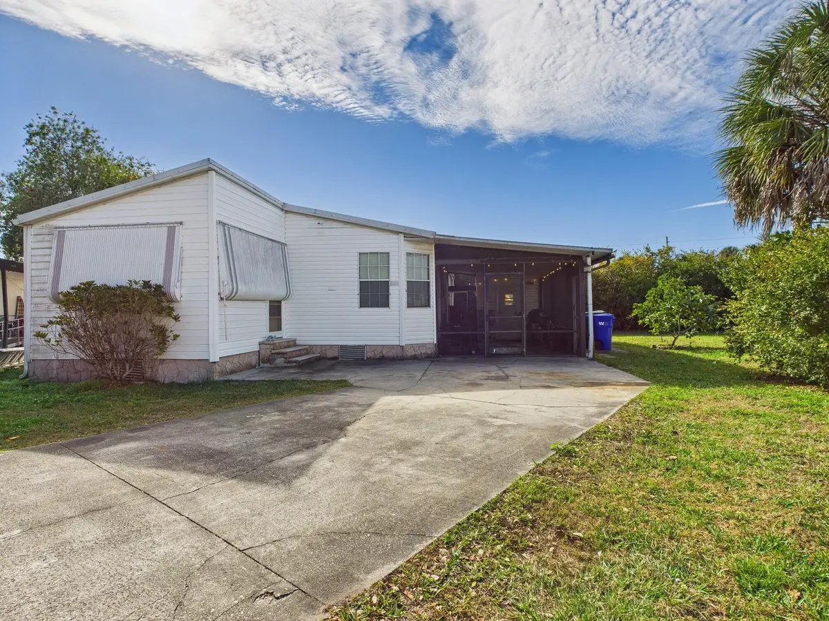 102 NE 8th Avenue, Okeechobee, FL 34972 - #1