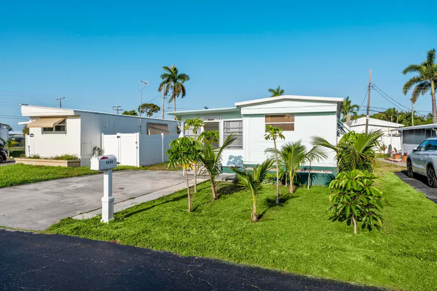 8949 Oak Street, Boynton Beach, FL 33436 - #2