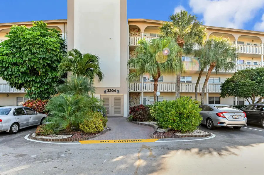 3204 Portofino Point #H2, Coconut Creek, FL 33066 - #2