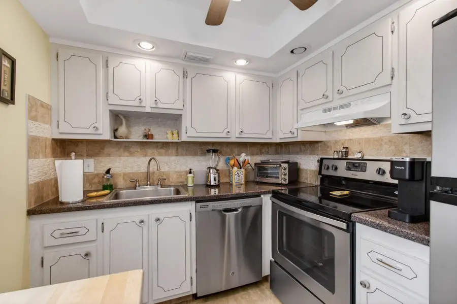 256 Flanders F, Delray Beach, FL 33484 - #3