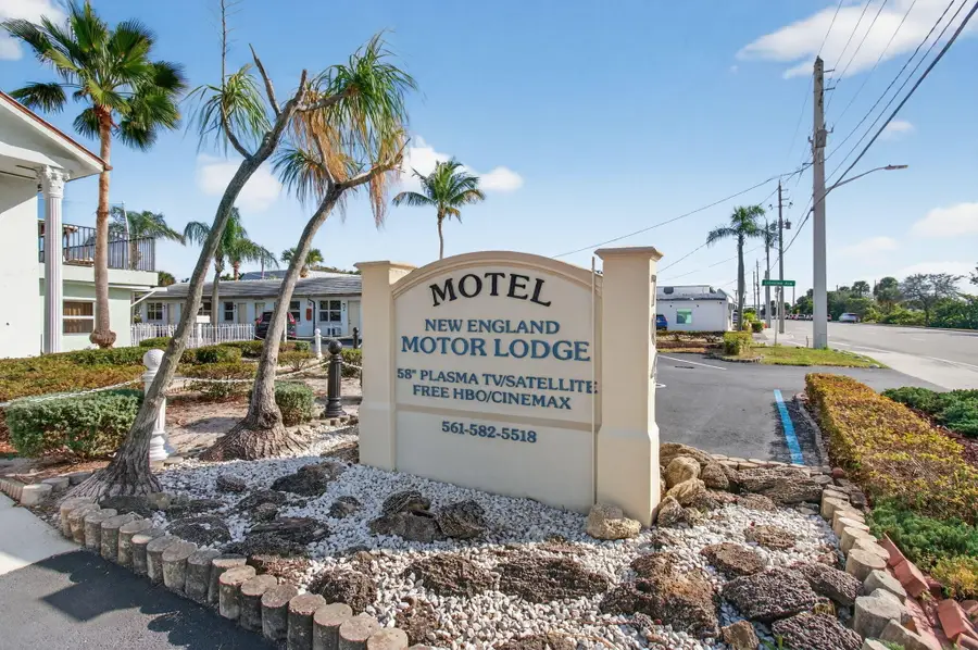 704 N Dixie Highway, Lantana, FL 33462 - #3