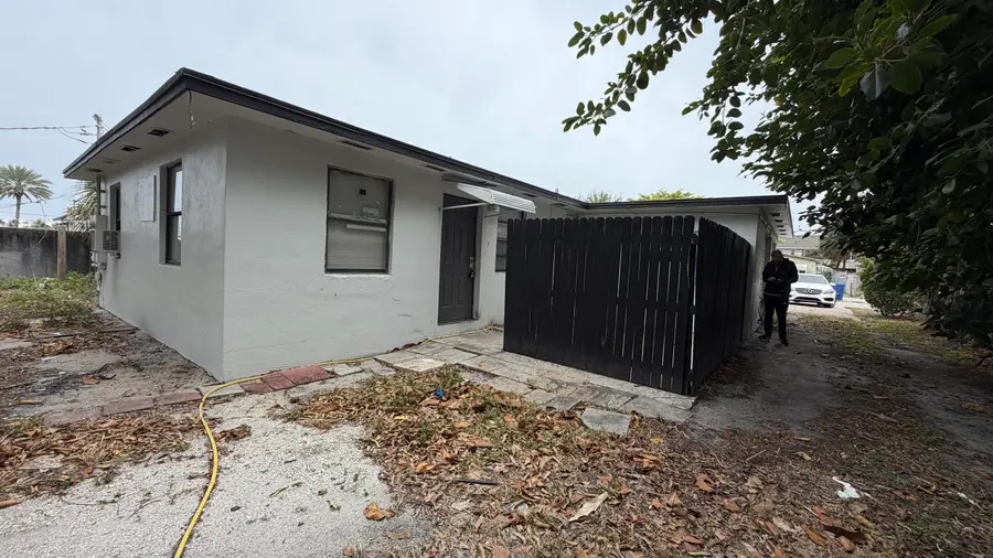 34 W 34th Street, West Palm Beach, FL 33404 - #3