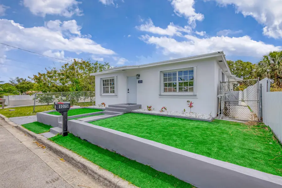 1075 W 30th Street, Riviera Beach, FL 33404 - #2