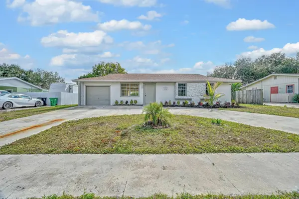 434 NE Electra Avenue, Port St Lucie, FL 34983