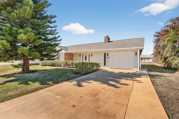 2058 SE Watercrest Street, Port St Lucie, FL 34984