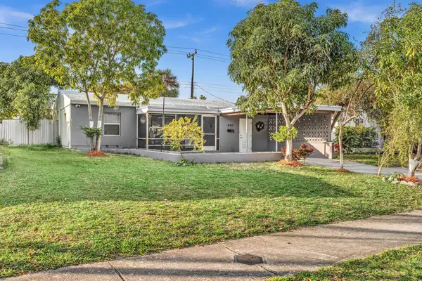 490 NE 51st Street, Oakland Park, FL 33334