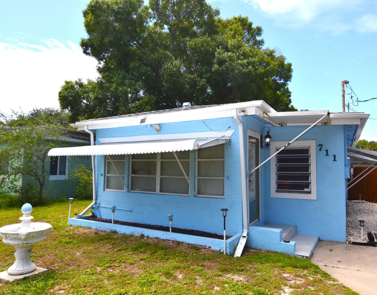 711 Cedar Place, Fort Pierce, FL 34950 - #1