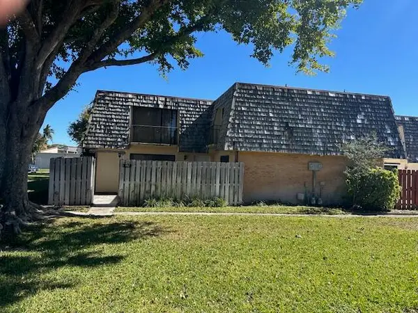 192 Lake Arbor Drive #192, Lake Worth Beach, FL 33461