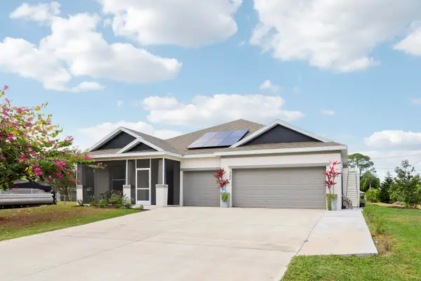 1302 SE Naples Lane, Port St Lucie, FL 34983