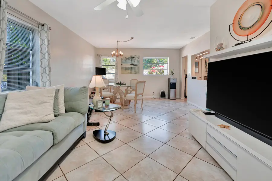 3024 Clyde Road, West Palm Beach, FL 33405 - #3