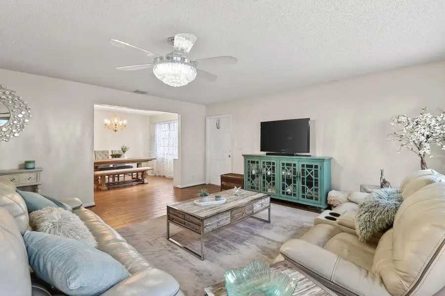 111 Weybridge Circle #C, Royal Palm Beach, FL 33411 - #3