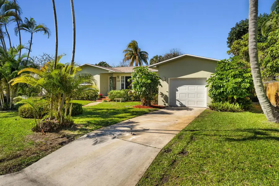 7405 W Lake Drive, Lake Clarke Shores, FL 33406 - #2