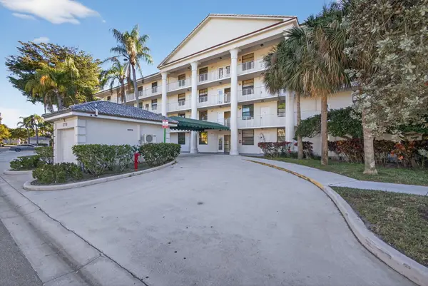 3716 Whitehall Drive #203, West Palm Beach, FL 33401