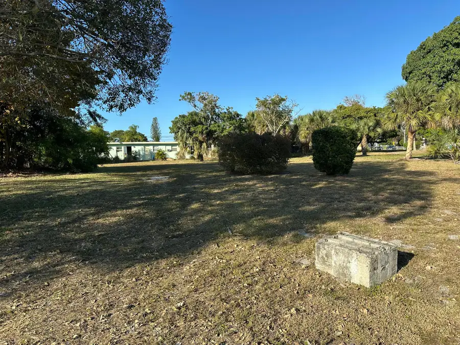 221 NE 9th Avenue, Boynton Beach, FL 33435 - #2