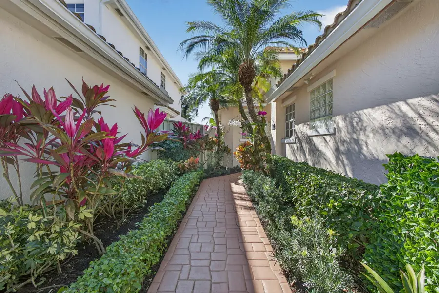 951 Augusta Pointe Drive, Palm Beach Gardens, FL 33418 - #3